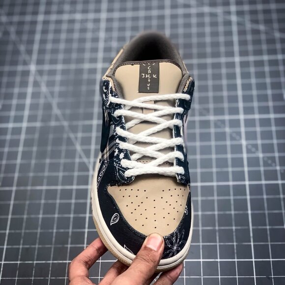 Travis Scott x Nike Dunk SB "Jackboys shoe - Picture 2 of 9